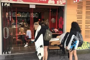 FOTO: Surf&rsquo;n&rsquo;Fries otvorio fran&scaron;izu u Australiji