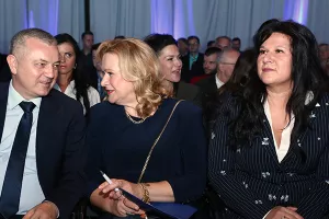 FOTO: Otvorena 45. Ambienta