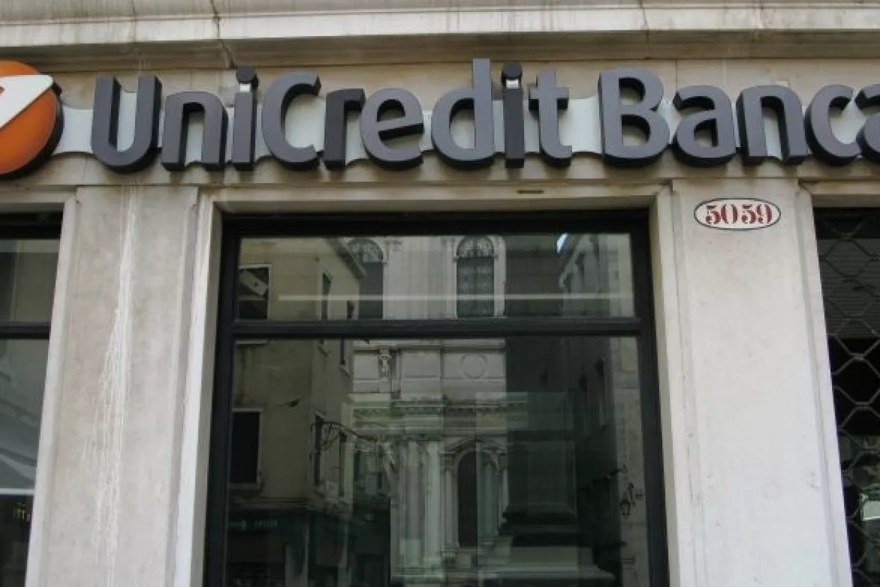 Otpis dugova pogodio dobit UniCredita