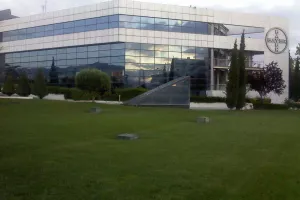 Prihodi Bayera poskočili na 9,9 milijardi eura