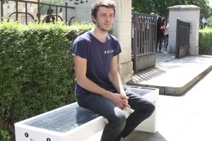 Ivan Mrvo&scaron; predstavio novu pametnu klupu za bicikliste