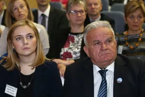 Petrinjski gradonačelnik Dumbović tužio sugrađanku zbog komentara na Facebooku