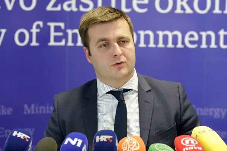 Ćorić: Vlada će MOL-u dopustiti da prijeđe 50 posto vlasni&scaron;tva u Ini