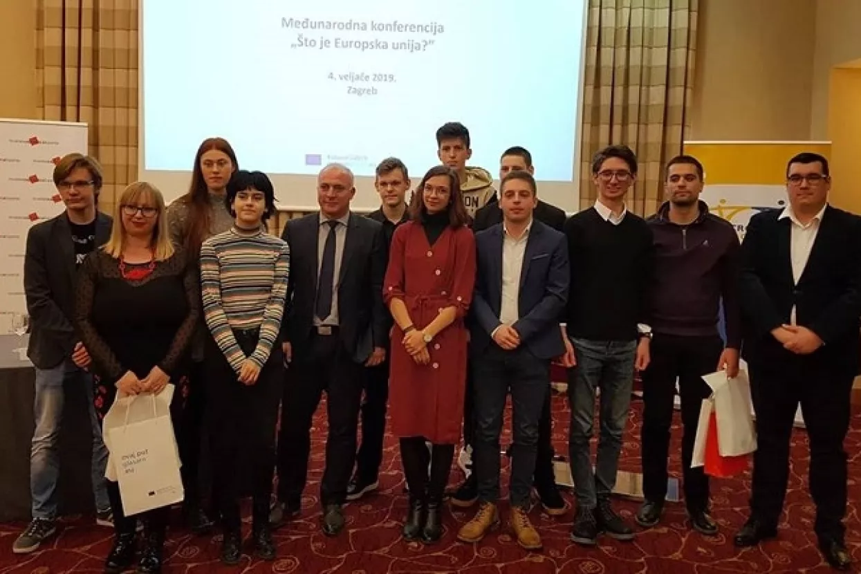 Konferencija '&Scaron;to je EU?': Mladi bi trebali biti politički odgovorniji i vi&scaron;e participirati