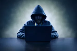Tehnolo&scaron;ki pojmovnik novog doba (3): Kibernetički napadi od adwarea do zombija