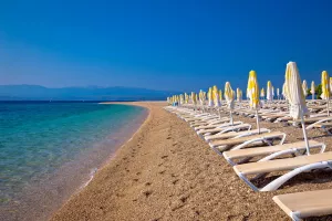 LIDEROVA ANKETA: Trebaju li hotelijeri spu&scaron;tati cijene za spas turističke sezone?