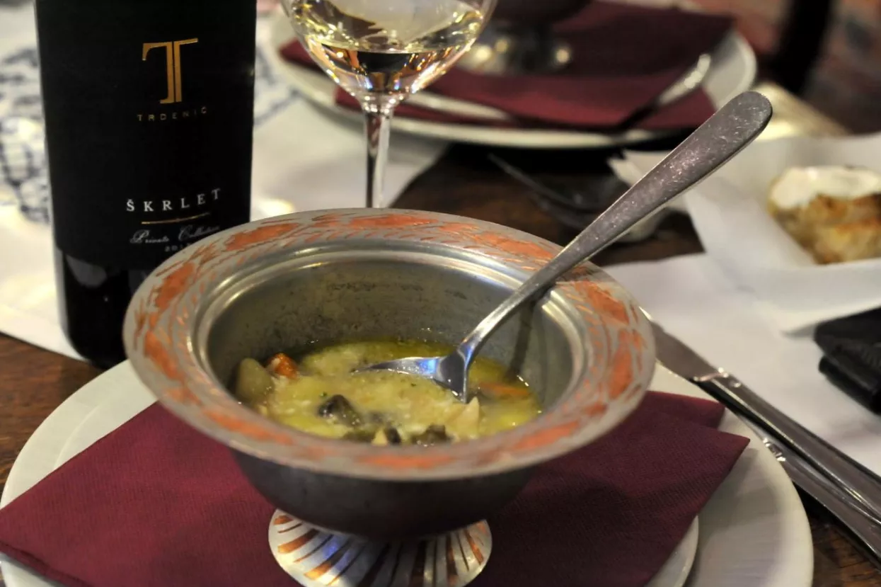 Vino uz žlicu: Pjenu&scaron;ac se sasvim fino sljubljuje s buregdžicima