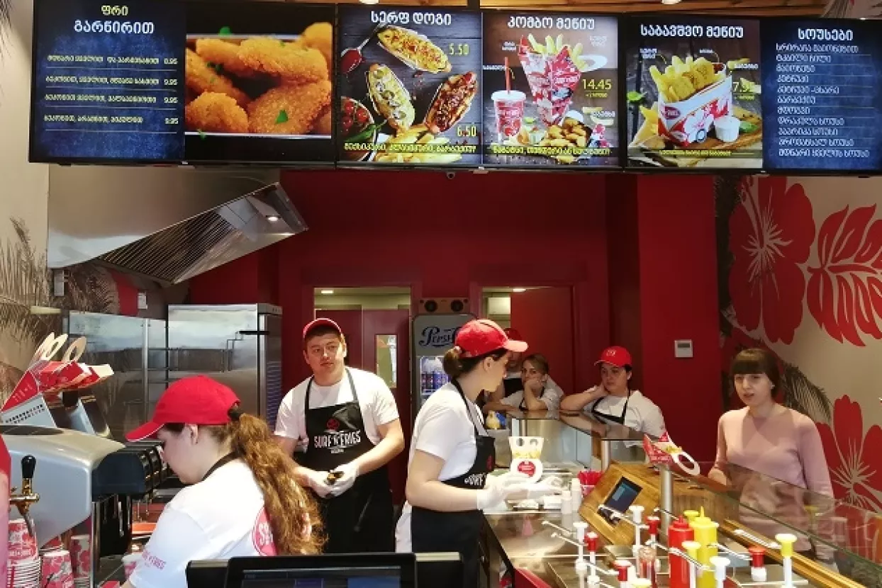 FOTO: Pogledajte kako izgleda novi restoran riječkog Surf&rsquo;n&rsquo;Friesa u Tbilisiju