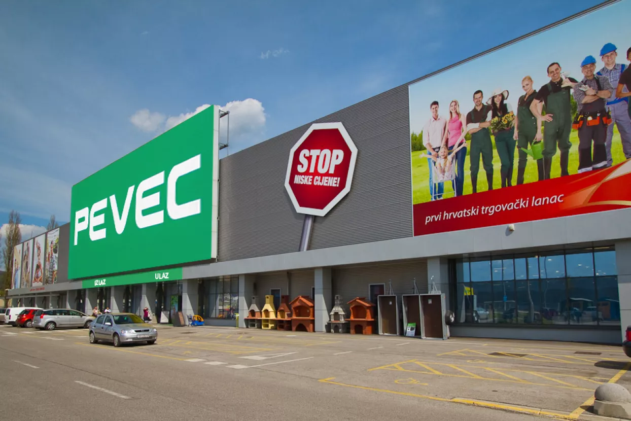 Pevec uložio 83 milijuna kuna u otkup poslovnog prostora i zemlji&scaron;ta na Jankomiru