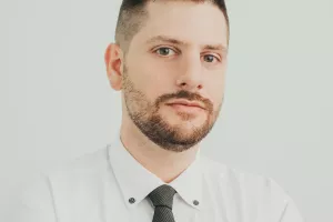 Legal tech: Kako umjetna inteligencija odvjetnicima olak&scaron;ava posao