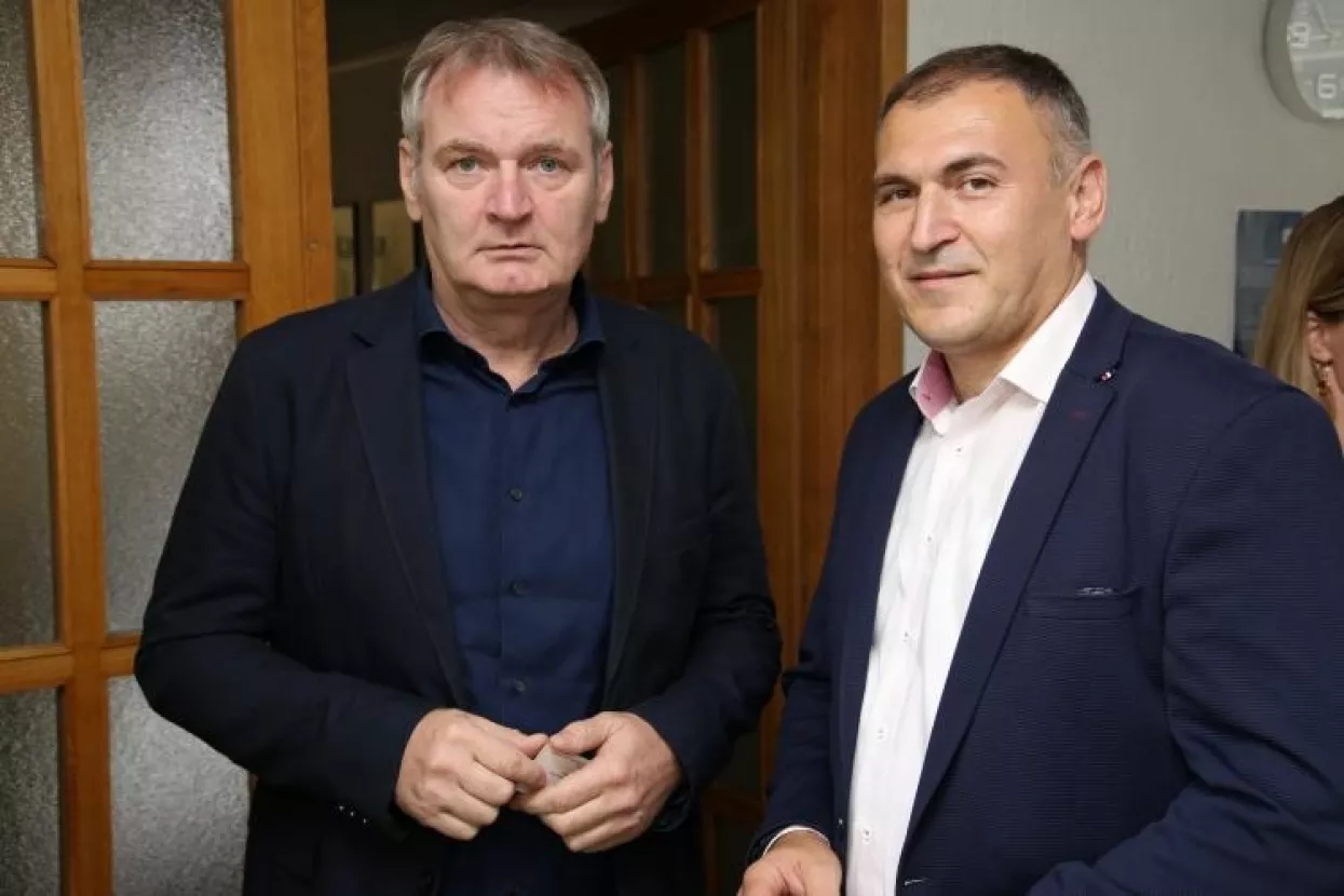 Knezović: Prostoria zbog kasno raspisanog natječaja iskoristila 8, a ne 12 milijuna kuna