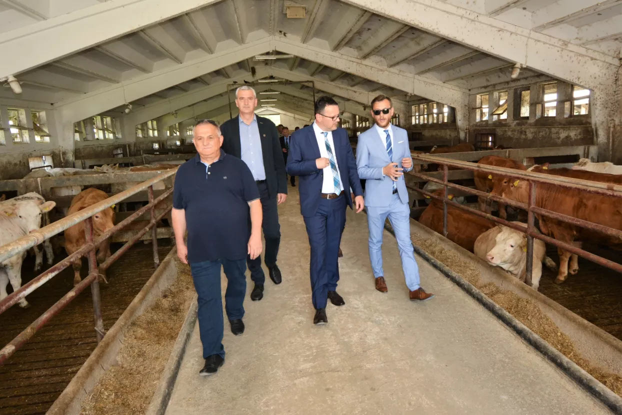 FOTO: PPK svečano otvorio farmu &Scaron;umbar u čiju je rekonstrukciju uložio 18 milijuna kuna