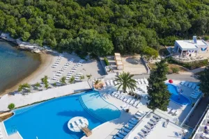 Otvorena Port 9 plaža: Pogledajte kako izgleda najveća investicija HTP-a Korčula