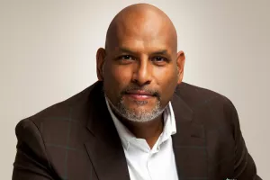Biv&scaron;i NBA igrač i psiholog John Amaechi: Mlađe generacije pobjesne kad ih tretiraju kao idiote