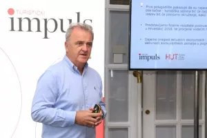 [ANKETA] Turizam stagnira, sektor traži niži PDV. Bi li to donijelo vi&scaron;e plaće?