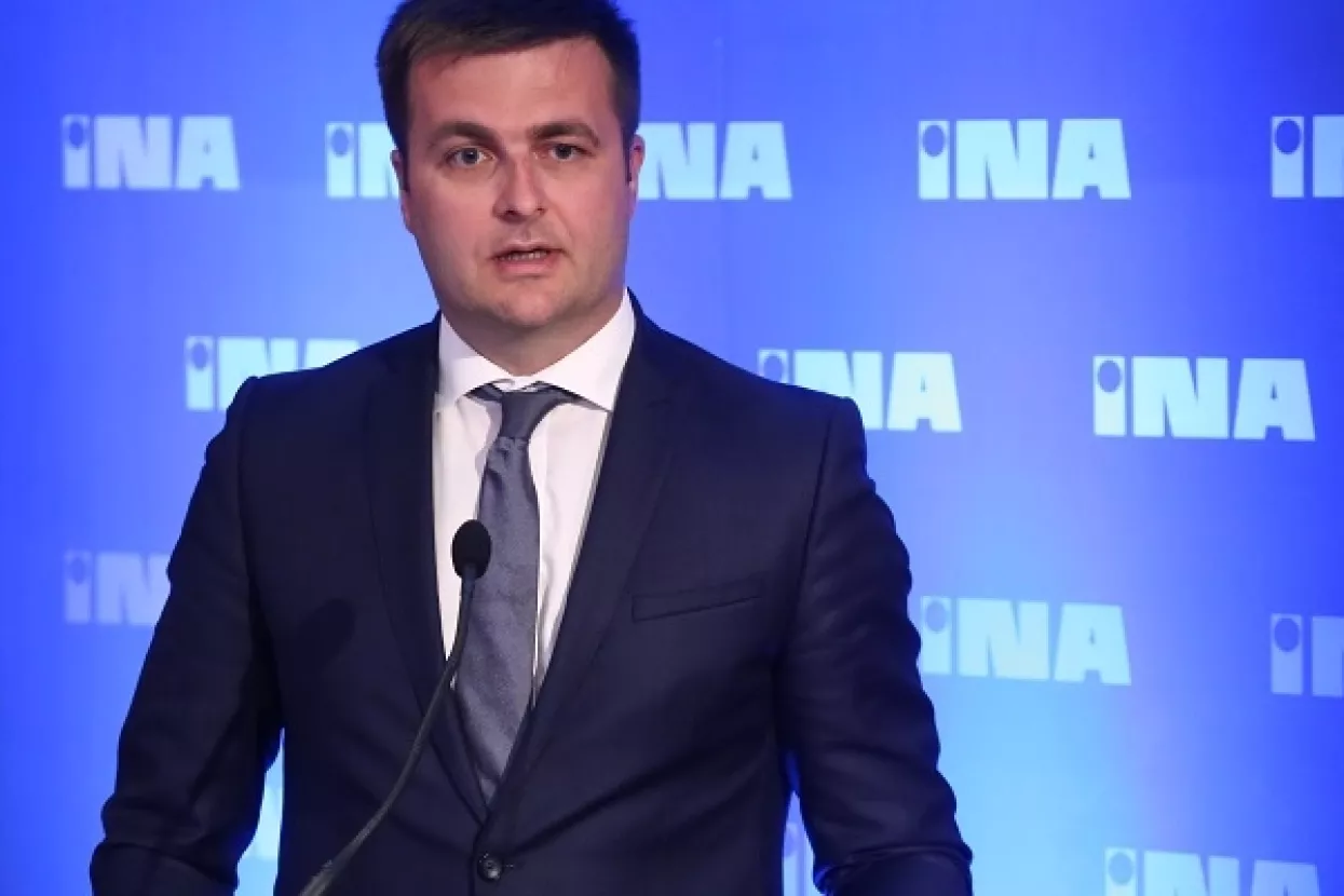 Ministar Ćorić odgovara za&scaron;to jo&scaron; nije procijenjena vrijednost Ine i bira li se novi konzultant