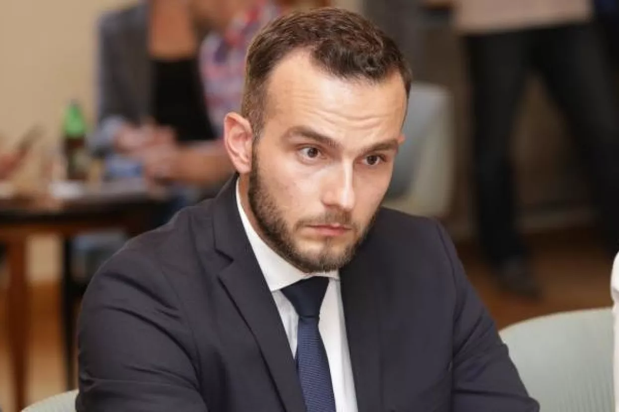 Sindikati Aladroviću: Nećemo na sastanak dok Sabor ne raspi&scaron;e referendum