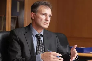 Tehnika: Kroz ESOP-ova vrata u vlasni&scaron;tvo 20 posto dionica u&scaron;li Kinezi?