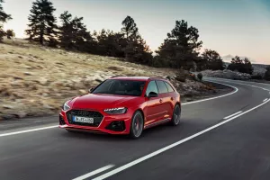 Novi Audi RS4: Ispod poklopca krije se pravi monstrum
