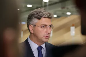 Danas u Hrvatskoj: Premijer u Sinju, sindikati o &scaron;trajku u &scaron;kolama, otvorenje Poduzetničkog centra Prelog