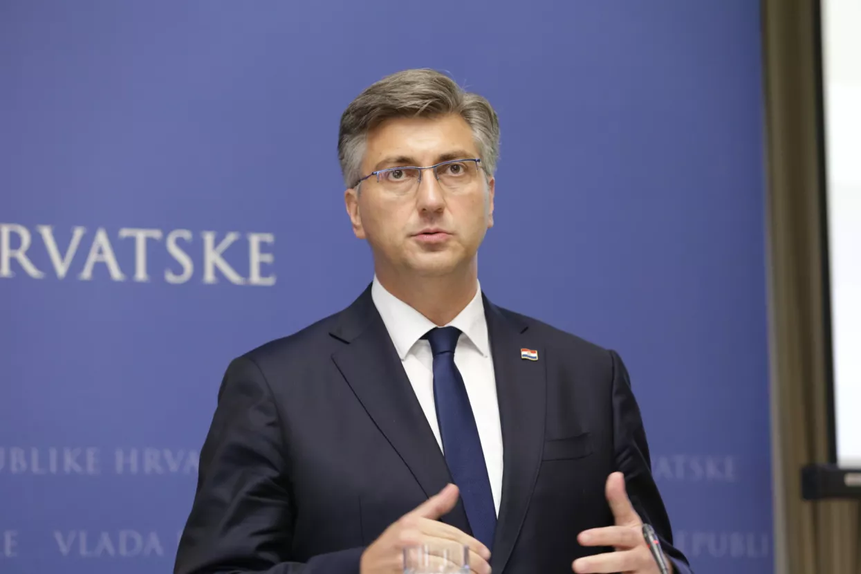 Vlada povukla iz procedure izmjene Zakona o radu i jo&scaron; pet zakonskih prijedloga