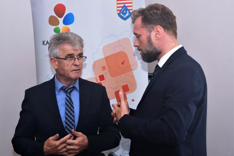 Nitko neće dobiti nekretninu od države ako od države ima bilo kakvo potraživanje