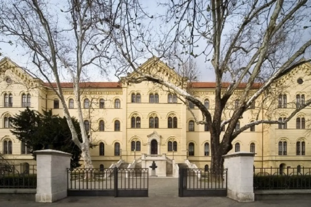 Danas u Hrvatskoj: Predsjednica odlikuje policajce, 'Prosvjed &scaron;utnje', Smotra Sveučili&scaron;ta, dodjela nagrada Zlatna kuna...