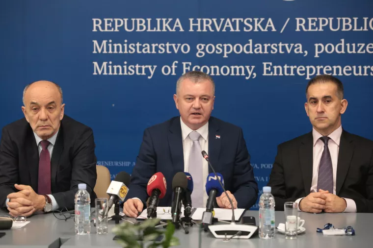 Zbogom 'fali vam jedan papir' - Tvrtku otvorite uz servis START!