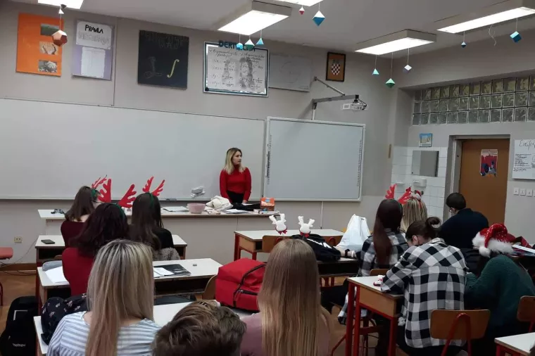 Studentica&nbsp;Lana Matičević uskočila u pomoć učiteljima i profesorima