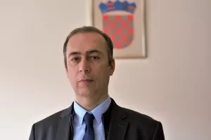 Nenad Končar u Karlovcu stvara mikroklaster, masovno izrađuju za&scaron;titne vizire protiv koronavirusa