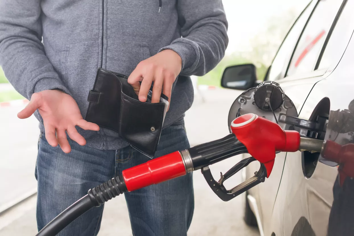 NESLUŽBENO: Padaju cijene dizela, autoplin i benzin poskupljuju?&nbsp;