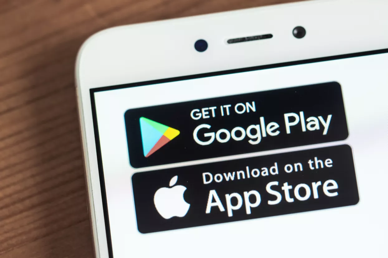 Apple i Google rade na aplikaciji za praćenje koronavirusa putem pametnih telefona