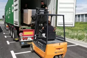 Vrijeme je da se počnu brojiti &scaron;leperi s robom za izvoz - evo 12 kontejnera odlazi u SAD