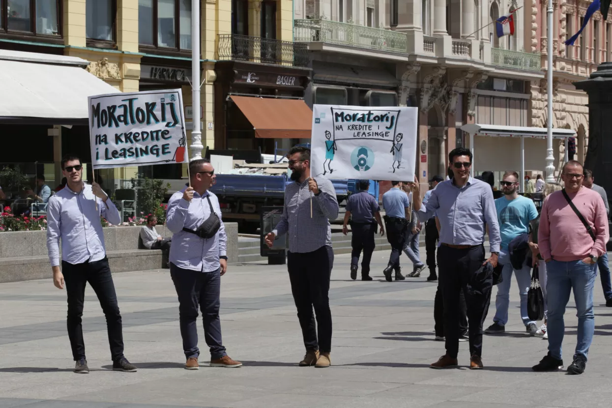 Povremeni prijevoznici počeli otpu&scaron;tati radnike