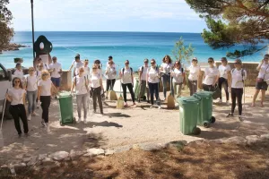 Zaposlenici HEP Opskrbe uredili okoli&scaron; park &scaron;ume Dražica na Krku