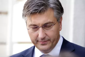 Vlada napravila ro&scaron;adu ministara: Pogledajte tko vi&scaron;e nije u Savjetu za Inu, GSV-u...