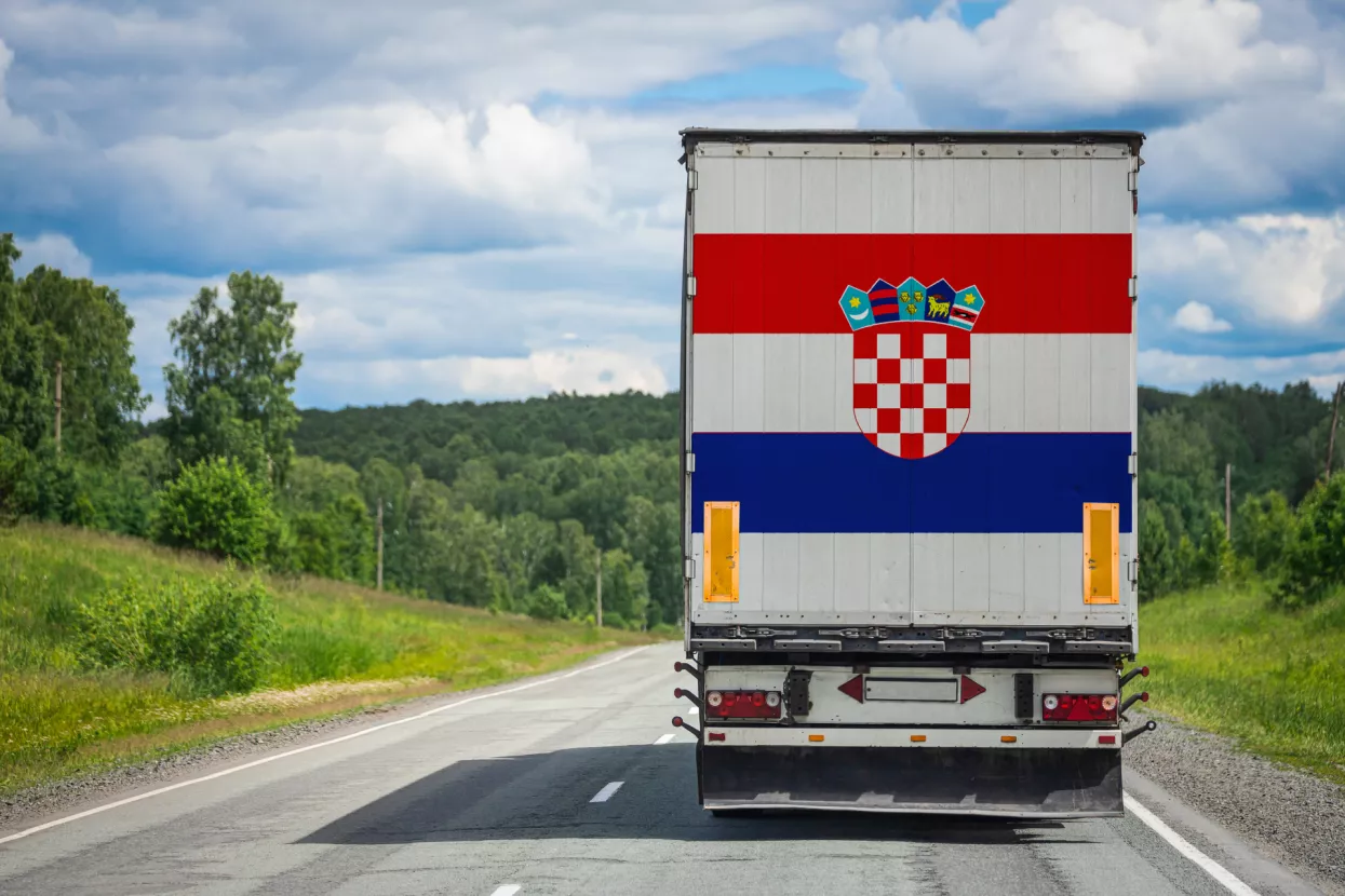 Iako je ukupni izvoz 'povukao' BDP na dno, izvoz roba (kamioni i &scaron;leperi) zapravo su nas spasili