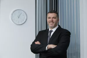 [HRVATSKI SWOT] Kristijan Cinotti: Treba privatizirati zdravstvo, &scaron;kolstvo i sve &scaron;to je moguće da se rije&scaron;imo uhljeba