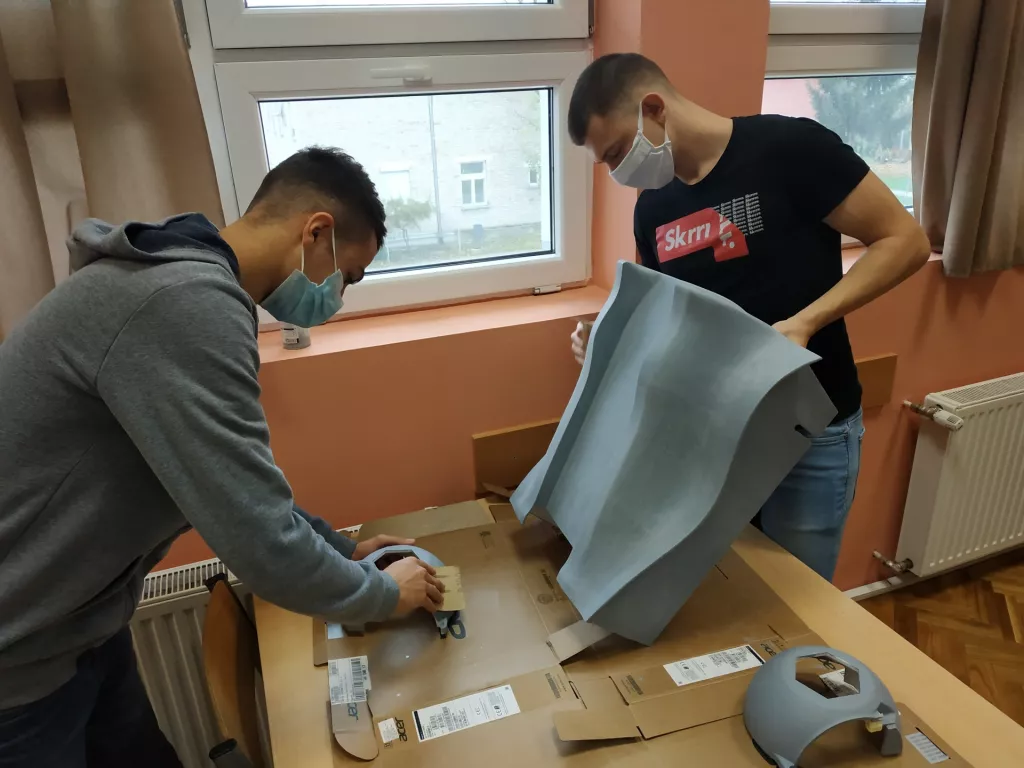 Iz vukovarske Tehničke &scaron;kole Nikola Tesla dolaze savr&scaron;eni roboti za daljinsko praćenje nastave