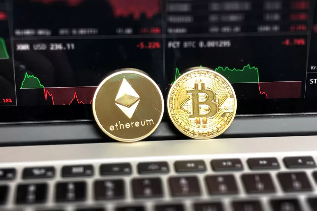 Bitcoin potonuo 25 posto, a Ether na rekordnoj razini
