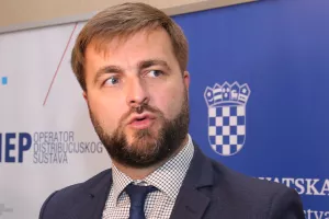 Ćorić pohvalio promptnu reakciju Robnih zaliha i najavio velik natječaj za sanaciju o&scaron;tećenih gospodarskih objekata