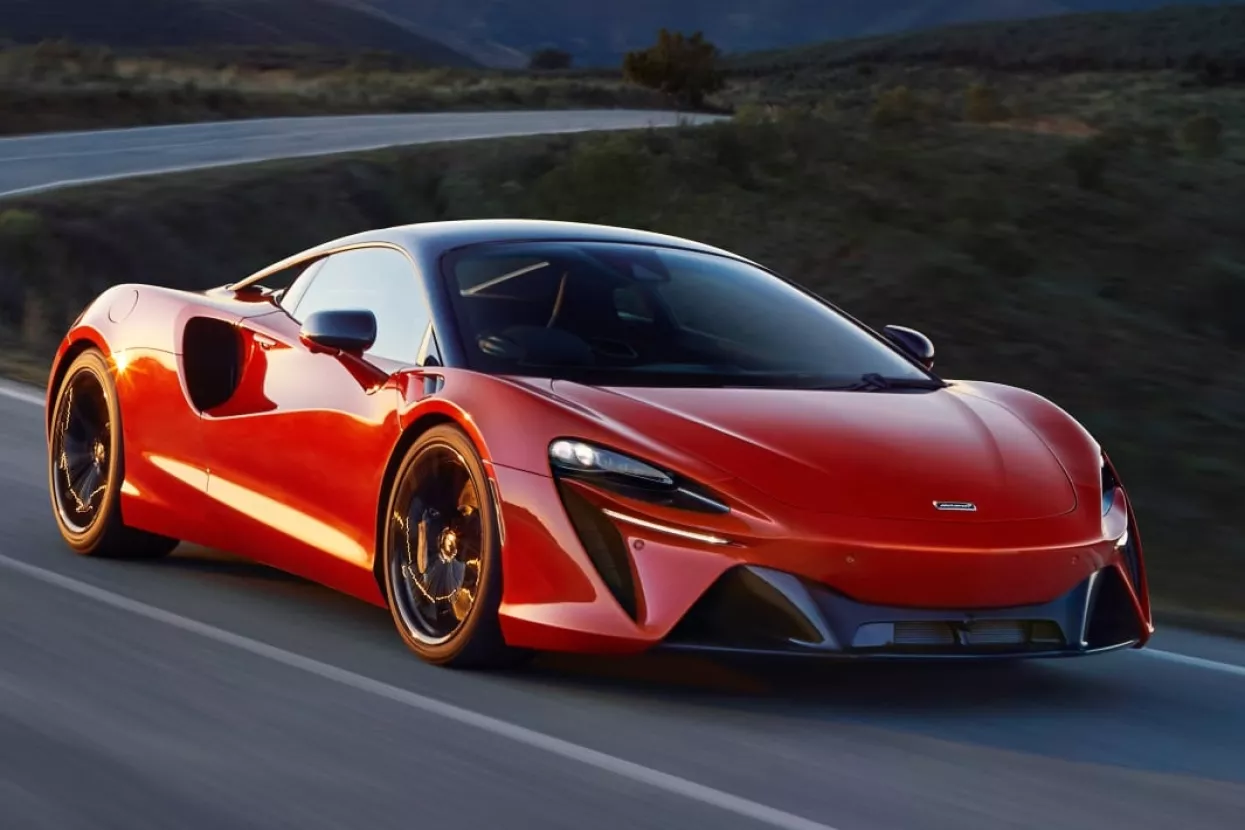 [VIDEO] Prvi hibridni serijski McLaren stajat će 'samo' milijun i pol kuna