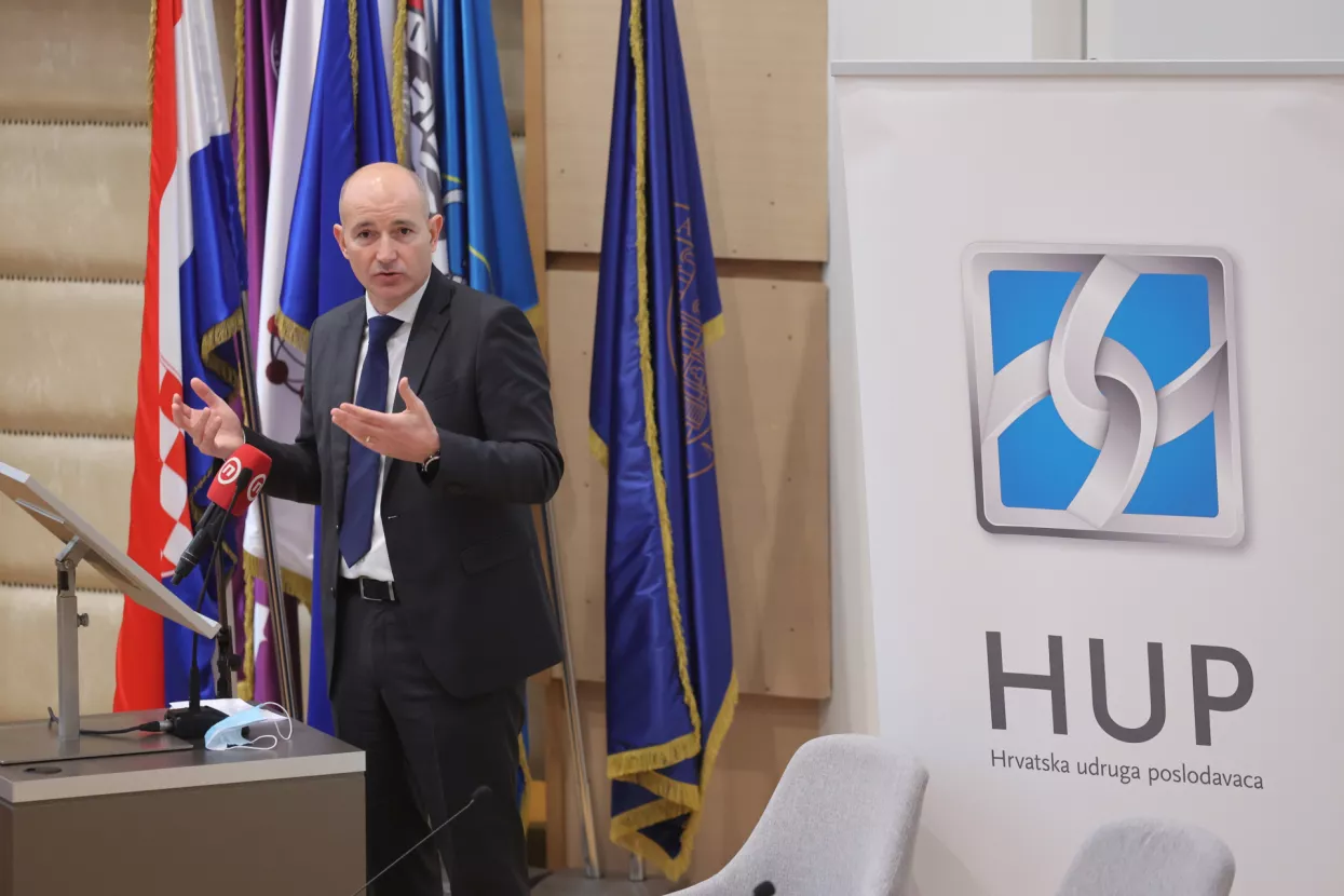 HUP: Iz duboke krize jedino nas mogu izvući investicije u privatnom sektoru, treba nam 50 posto EU novca