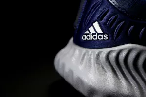 Adidas 'potonuo' u 2020. godini