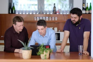 Agency04 nastavlja rasti, sada traže voditelja financija!