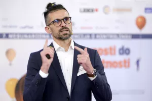 Toni Milun stradalima od potresa pomaže u obnovi