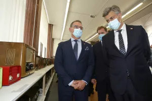 Otvorena izložba 'Oda&scaron;iljači i veze - 95 godina radiodifuzije u Hrvatskoj'