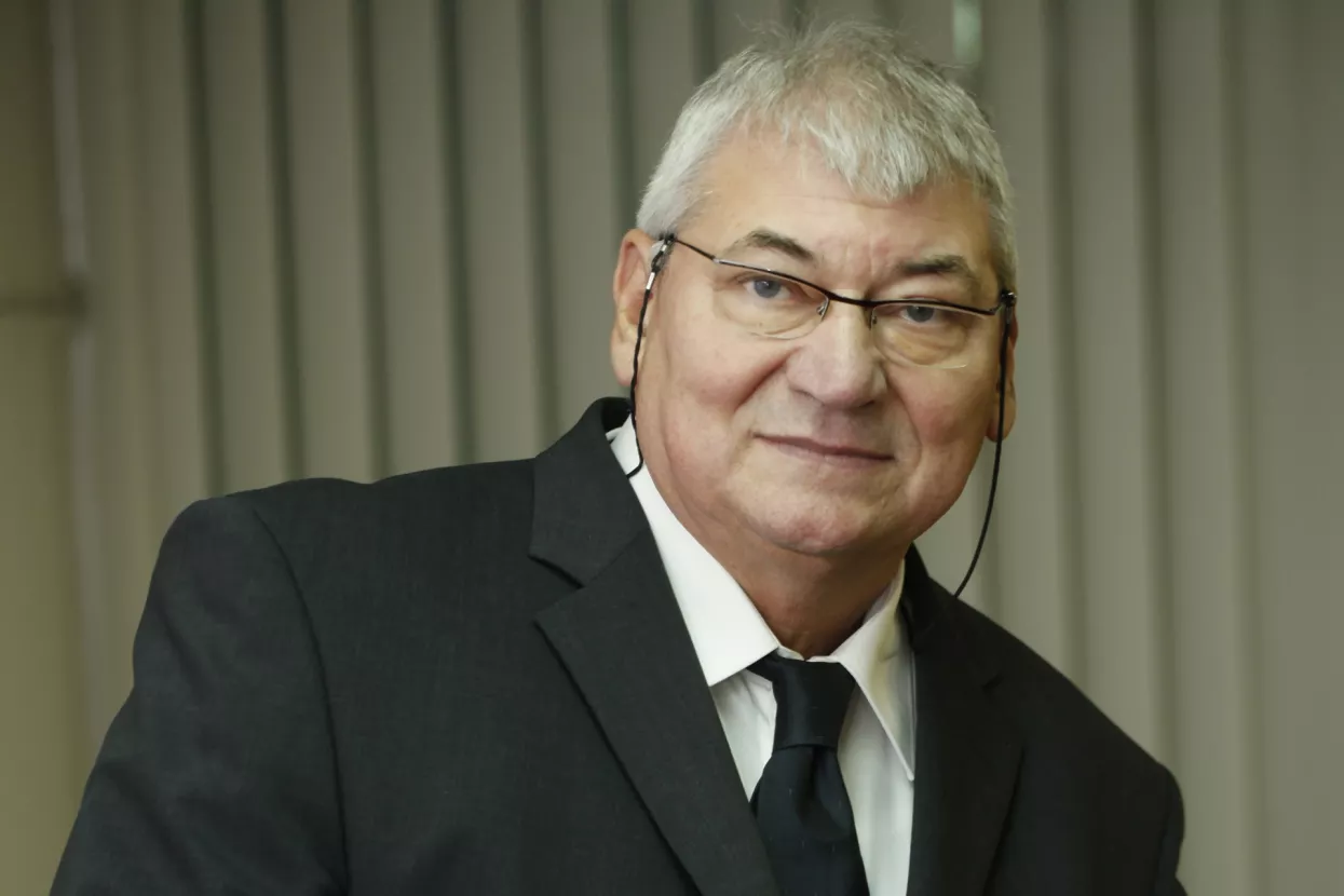 Lider u novoj bijeloj knjizi - Obiteljski projekt Plenković za discipliniranje nepoćudnih medija