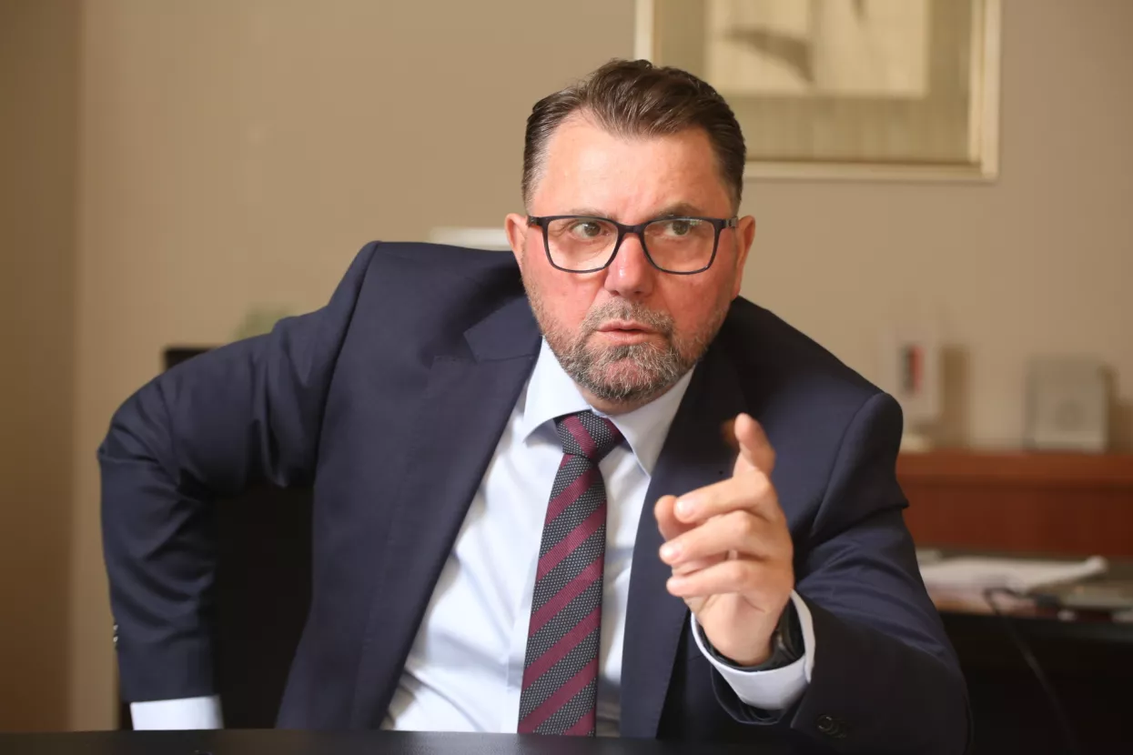 Tvrtke i karijere: Obiteljska konsolidacija u Nexeu, ro&scaron;ade na vrhu Merkantilea, država ostala bez 10 milijuna kuna u stečaju Fibesta...