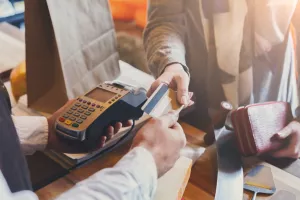 Pandemija ubrzala digitalizaciju plaćanja, sve vi&scaron;e potro&scaron;ača plaća digitalno